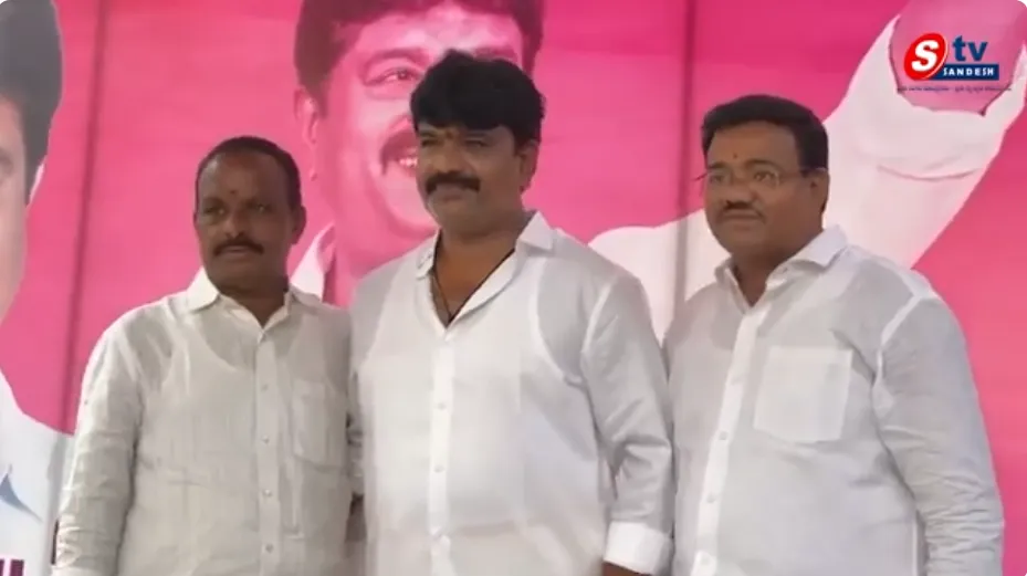ఘనంగా వరాల వినోద్ జన్మదిన వేడుకలు.. హాజరైన ఎమ్మెల్యే కేపీ వివేకానంద!
